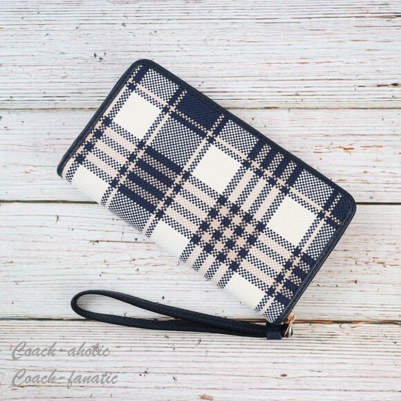 NWT Coach C8680 Dempsey Phone Wallet With Garden Plaid Print And Coach Patch - Picture 6 of 9